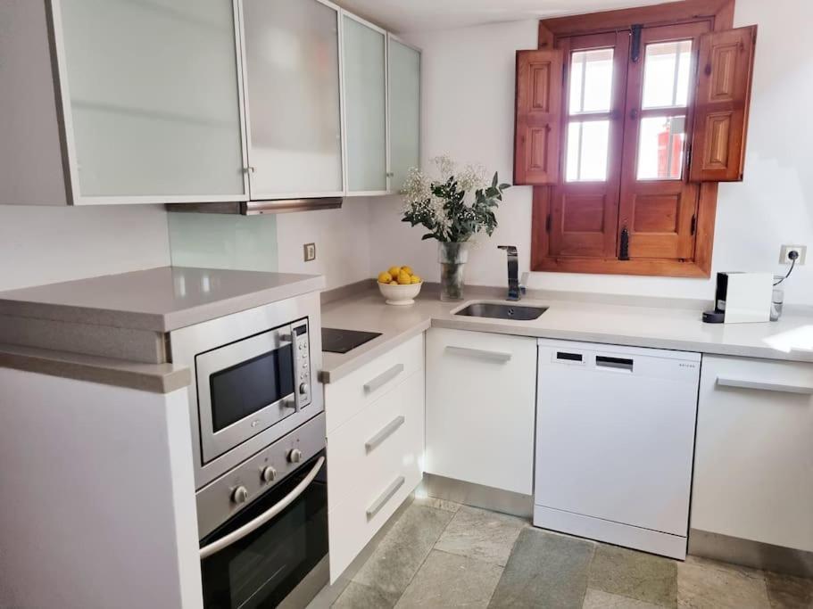 Loft & Private Rooftop With Bbq Севилья Экстерьер фото